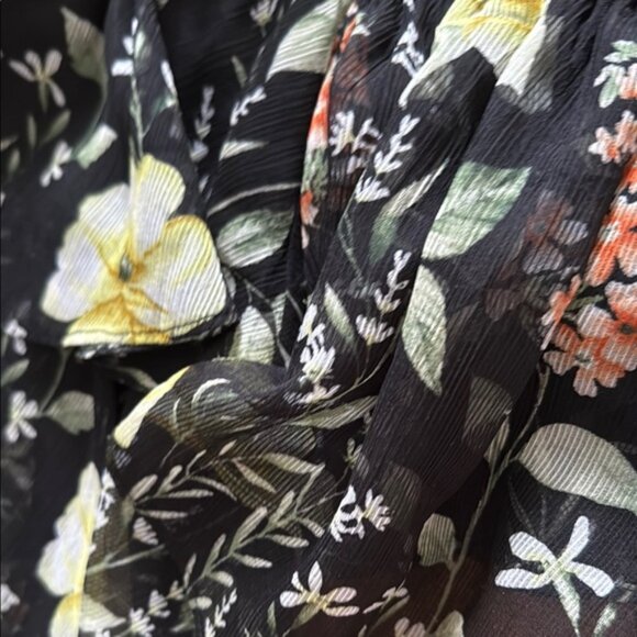 Floral Off-Shoulder Ruffle Top - Picture 2 of 5